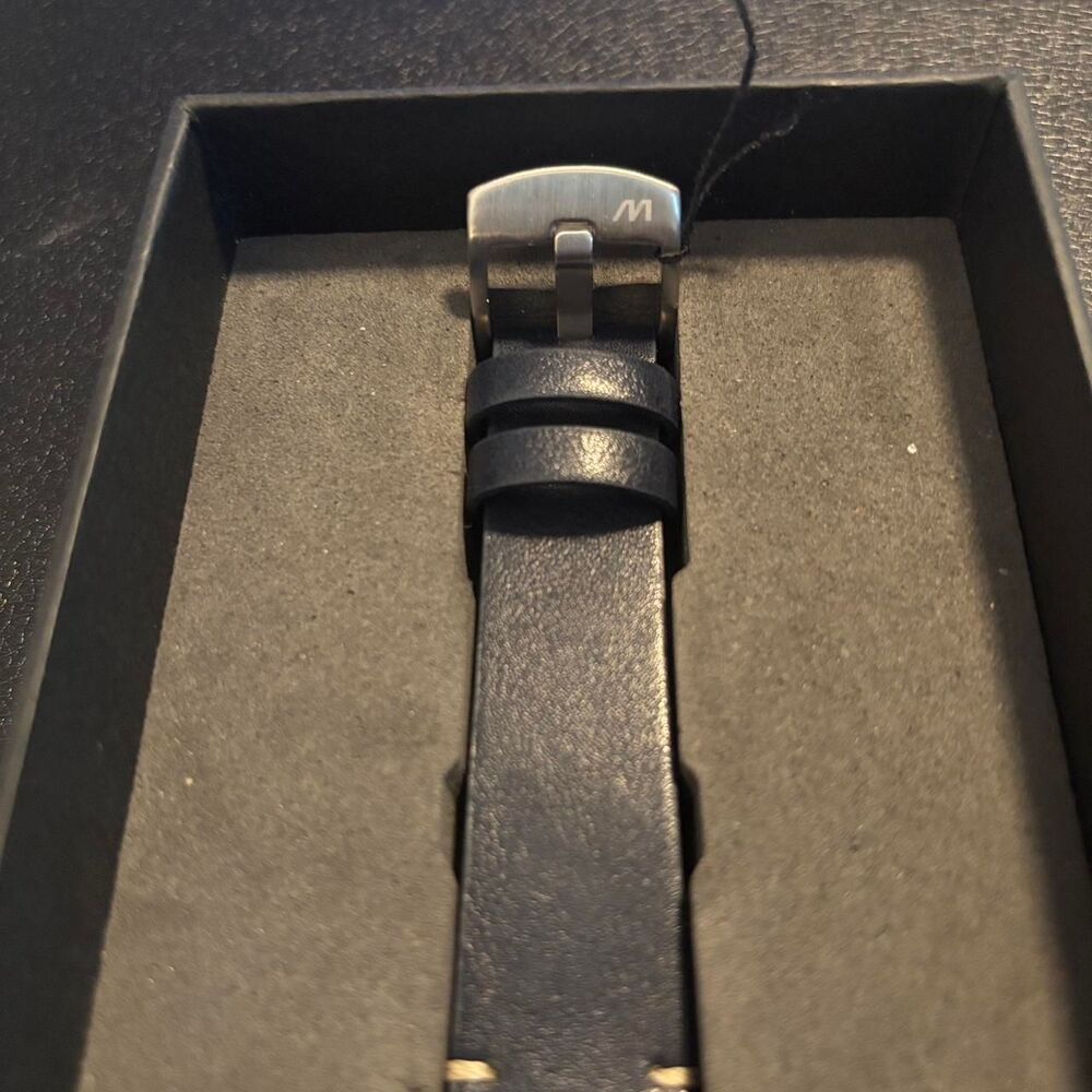 Unbranded Men's Black and Navy Watch - Picture 5 of 8